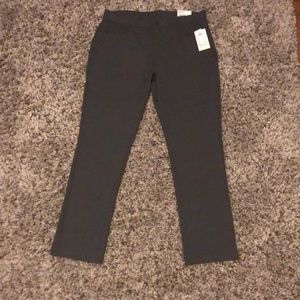 Old navy active wear grey slim fit golf pants, size 32x30, new, never worn